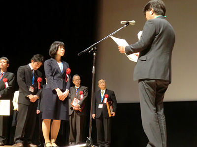 小川 法子 講師の受賞の様子